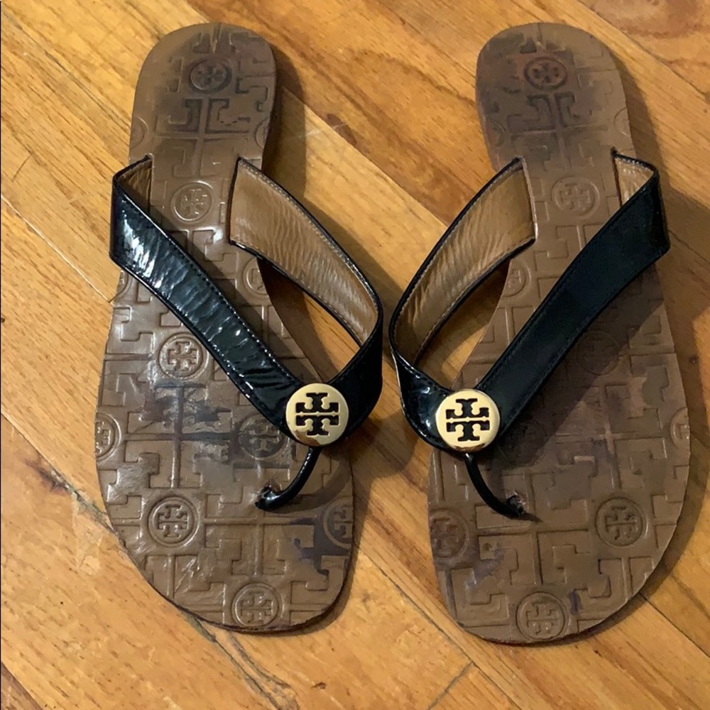 Tory burch black flip flops